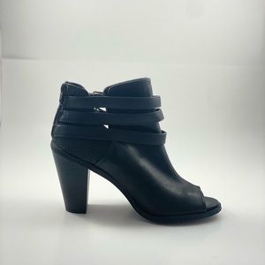 Vera Wang Black Booties